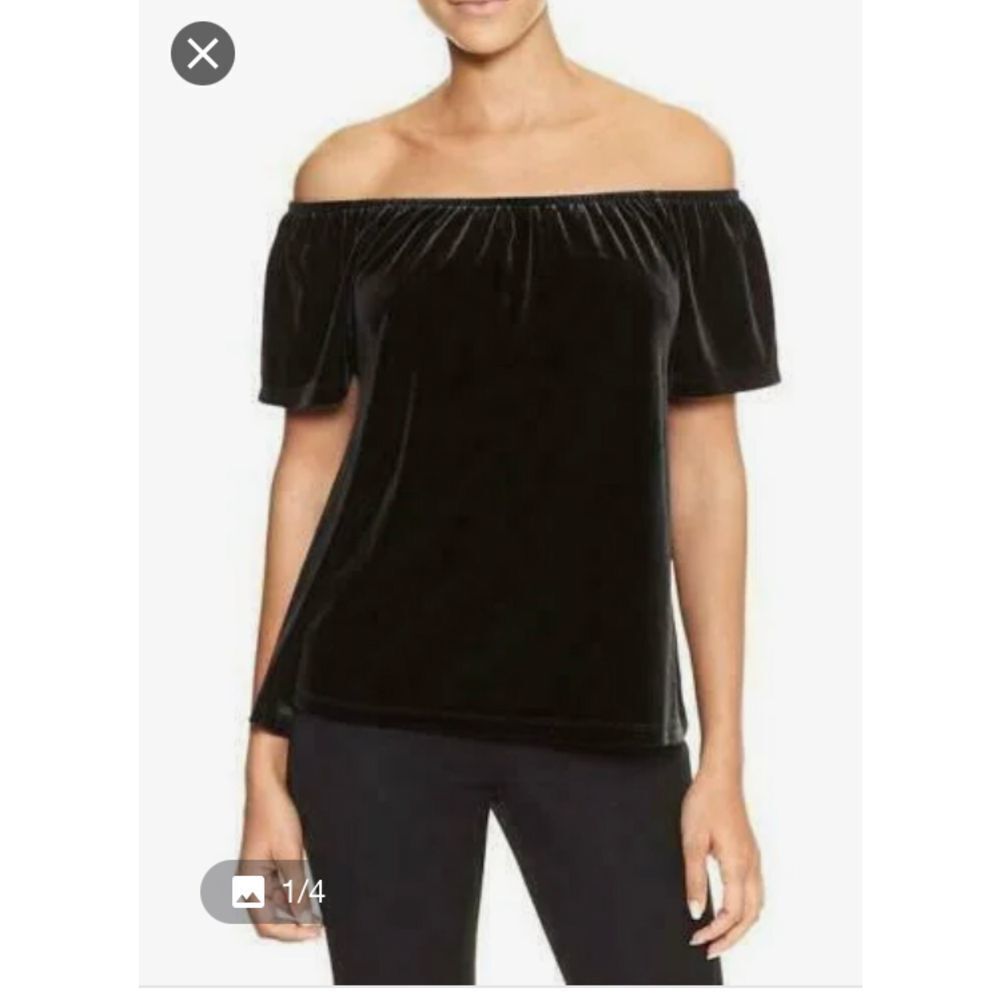 🔥5 for $25 sale🔥 Gap black velvet off the shoulder loose fit blouse